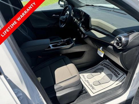 New 2026 Chevrolet Equinox LT w/ Convenience Package II image 12