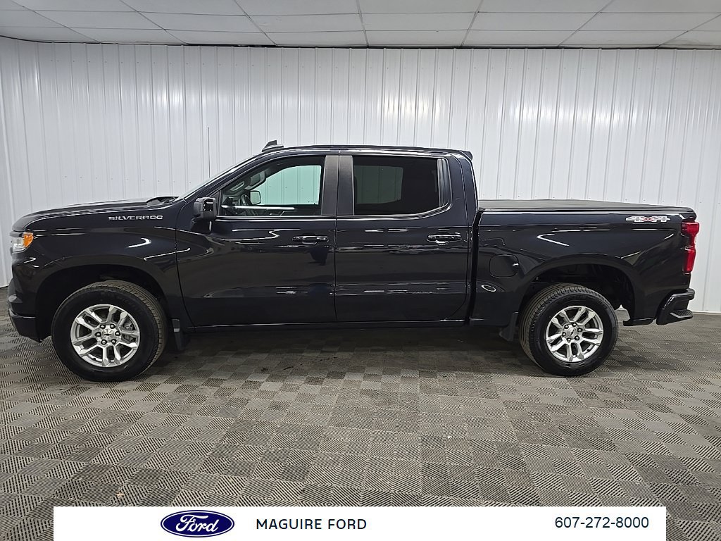 Used 2023 Chevrolet Silverado 1500 RST AWD/4WD image 5