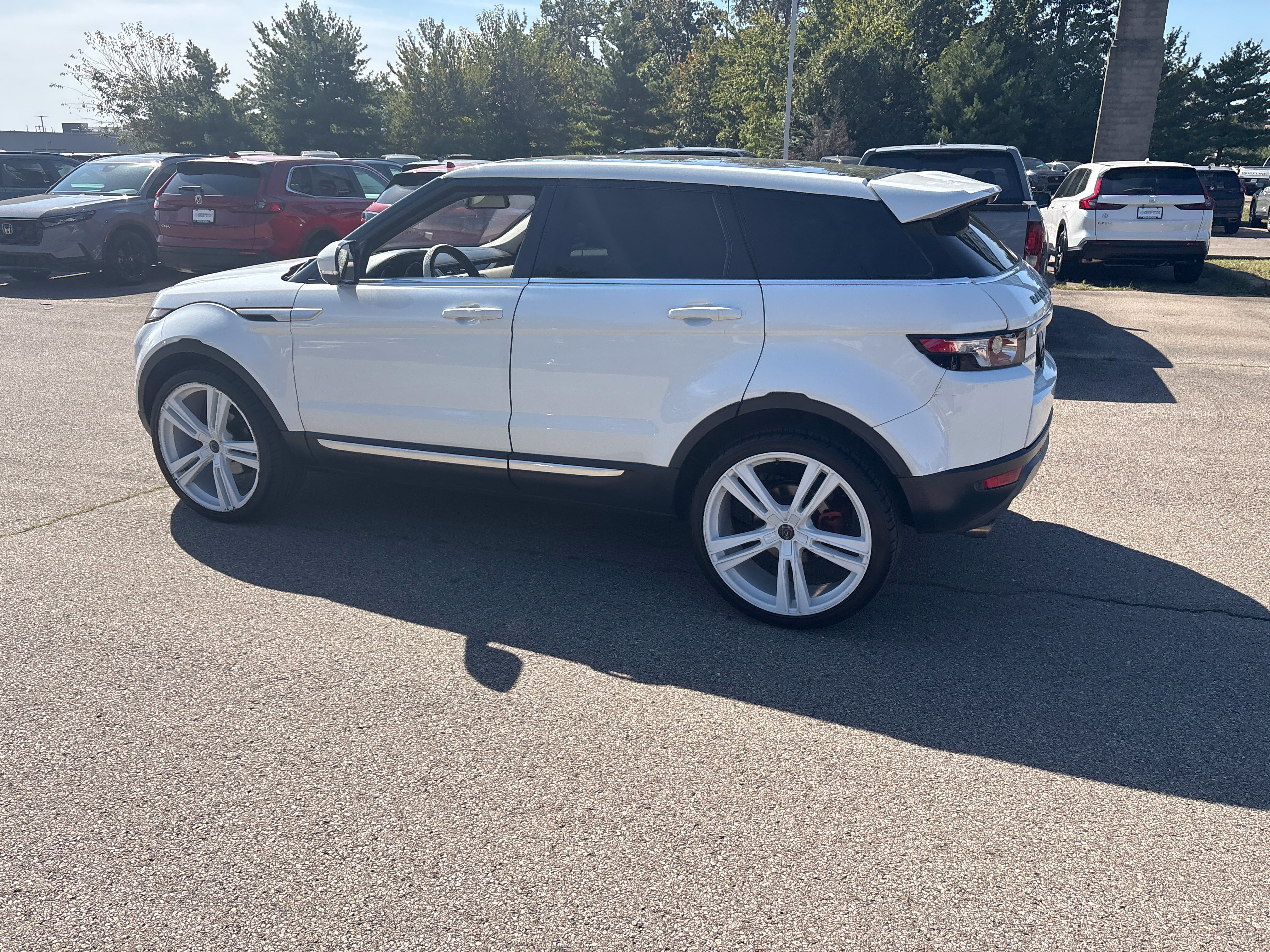Used 2012 Land Rover Range Rover Evoque Prestige w/ Prestige Premium Pkg AWD/4WD image 12
