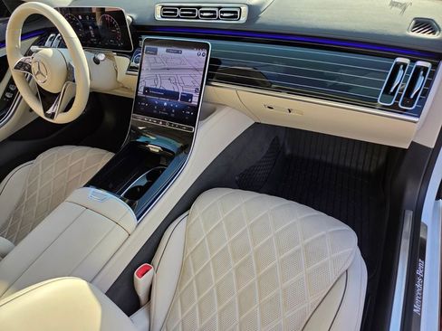 Used 2025 Mercedes-Benz S 580e 4MATIC Sedan image 21