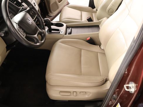 Used 2019 Honda Pilot EX-L image 11