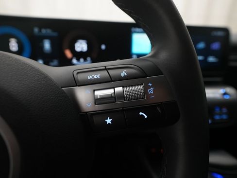 Used 2024 Hyundai Kona SEL AWD/4WD image 18