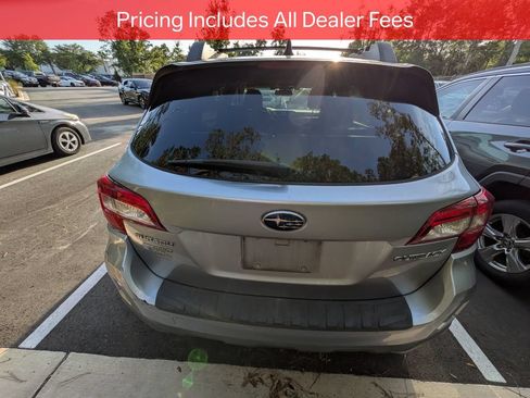 Used 2016 Subaru Outback 2.5i Limited AWD/4WD image 5