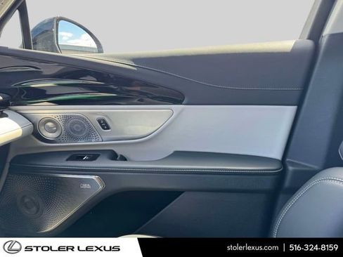 Used 2025 Lincoln Nautilus Reserve AWD/4WD image 40