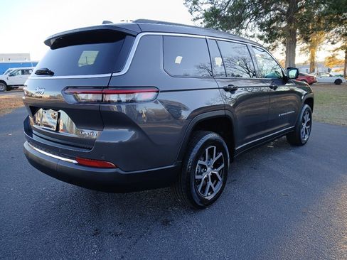 New 2025 Jeep Grand Cherokee L Limited image 3
