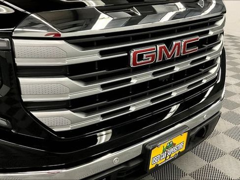 Used 2025 GMC Sierra 1500 SLE w/ Preferred Package AWD/4WD image 32