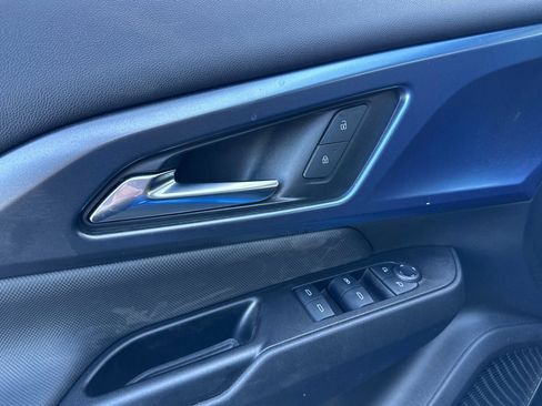 Used 2025 Chevrolet Equinox EV LT w/ Convenience Package image 12