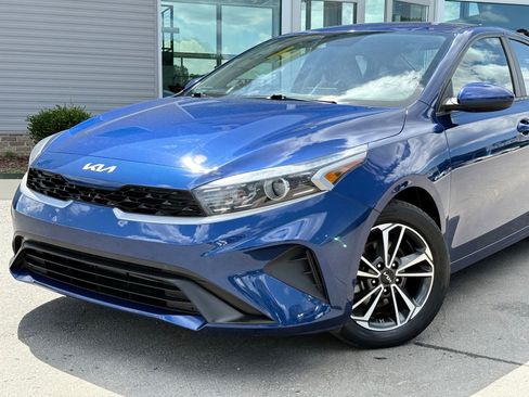 Used 2022 Kia Forte LXS FWD image 2