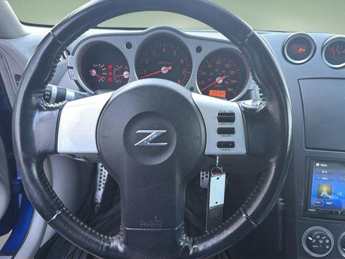 Used 2004 Nissan 350Z Touring image 9