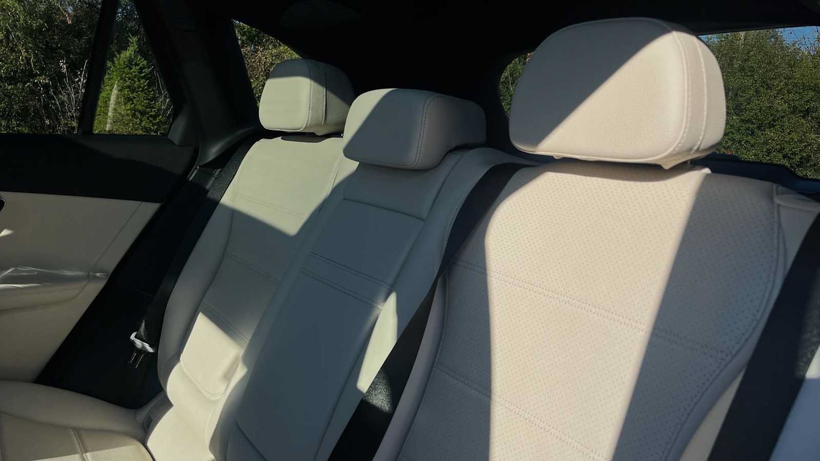 Used 2027 Mercedes-Benz GLC 300 4MATIC image 33