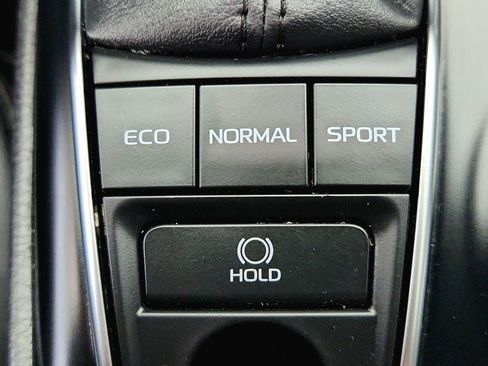 Used 2019 Toyota Camry XLE FWD image 21