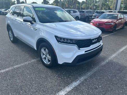 Used 2023 Kia Sorento LX FWD image 7