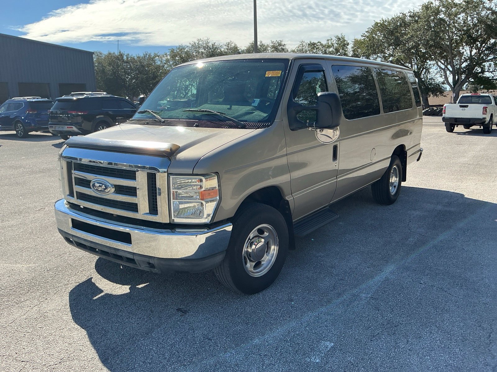 Used 2014 Ford E-350 and Econoline 350 XLT RWD image 4