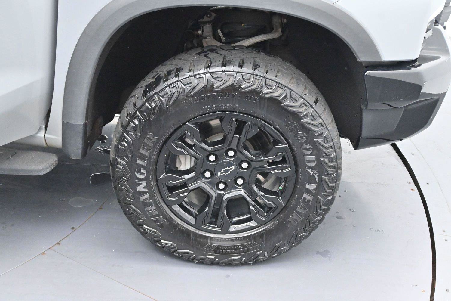 Used 2024 Chevrolet Silverado 1500 ZR2 w/ Technology Package AWD/4WD image 34