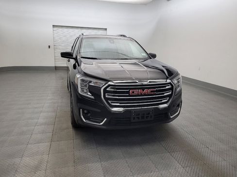Used 2024 GMC Terrain SLT AWD/4WD image 14