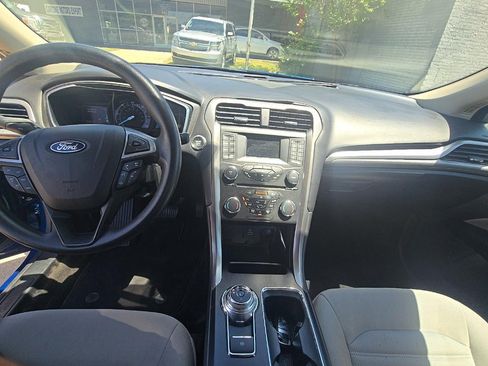 Used 2018 Ford Fusion S FWD image 9