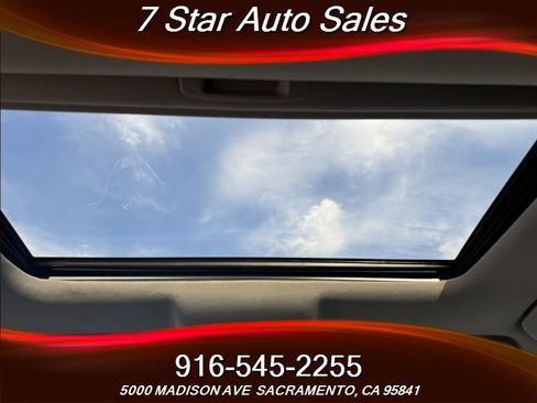 Used 2017 Toyota Highlander XLE image 17