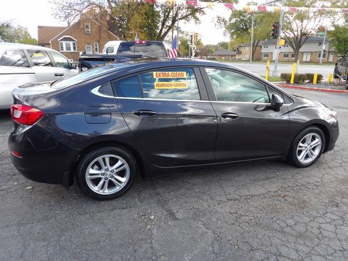Used 2016 Chevrolet Cruze LT w/ Convenience Package image 4
