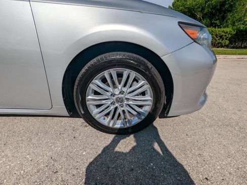 Used 2014 Lexus ES 350 w/ Luxury Package image 30