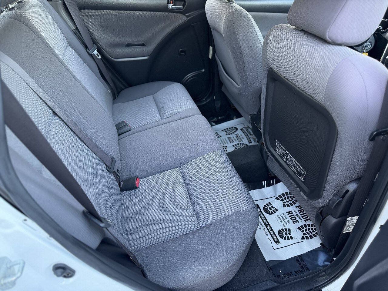 Used 2003 Toyota Matrix XR AWD/4WD image 17