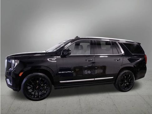 Used 2023 GMC Yukon Denali image 2