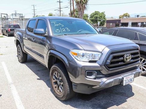 Used 2020 Toyota Tacoma SR w/ SR Convenience Package RWD image 2