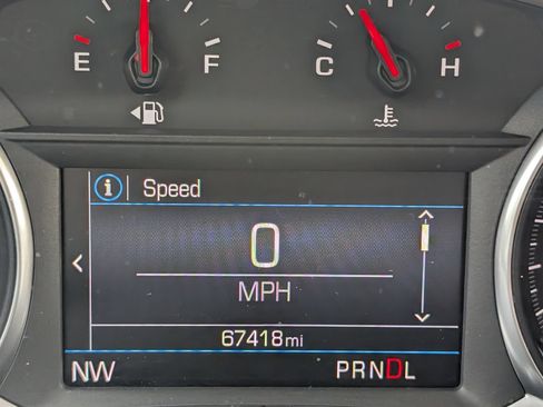 Used 2019 Chevrolet Equinox LT FWD image 10