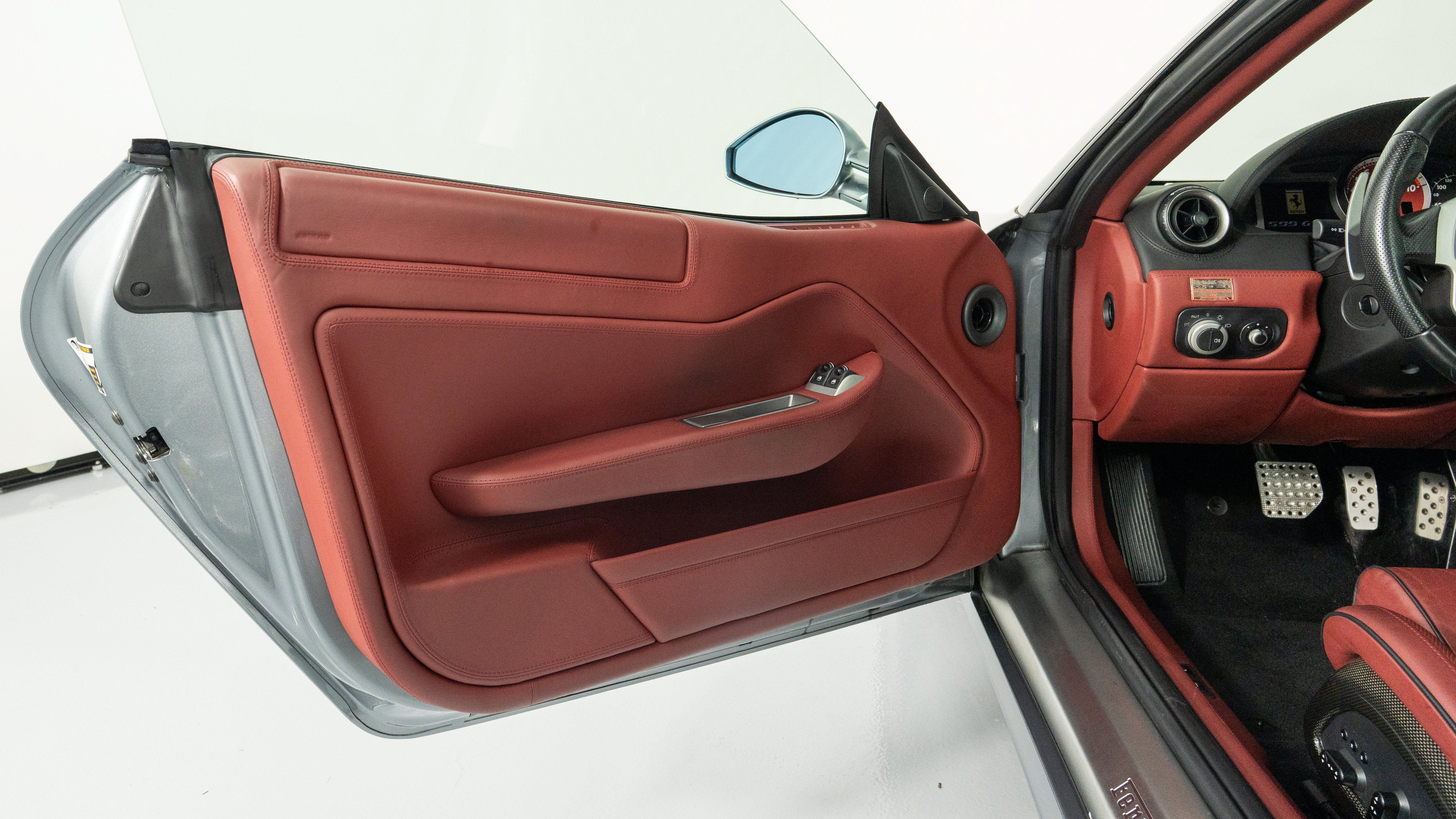 Used 2008 Ferrari 599 GTB Fiorano RWD image 16