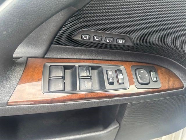 Used 2011 Lexus IS 250C w/ Luxury Pkg RWD image 10