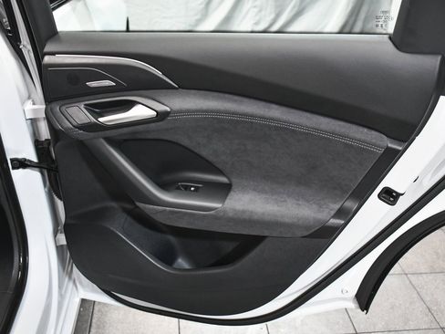 Used 2025 Audi S6 e-tron Prestige w/ 21" Black Optic Package image 17