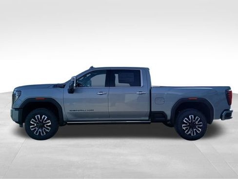 New 2026 GMC Sierra 2500 Denali Ultimate w/ LPO, Black Badging Package AWD/4WD image 2