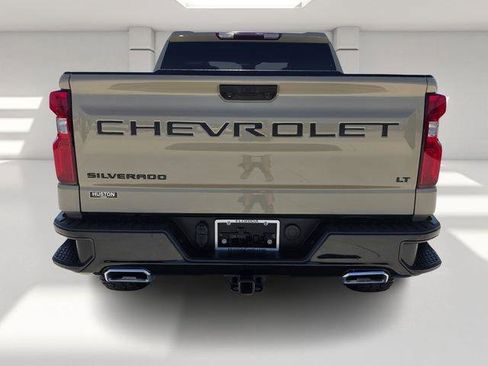 Used 2023 Chevrolet Silverado 1500 LT Trail Boss w/ LPO, Dark Essentials Package image 4