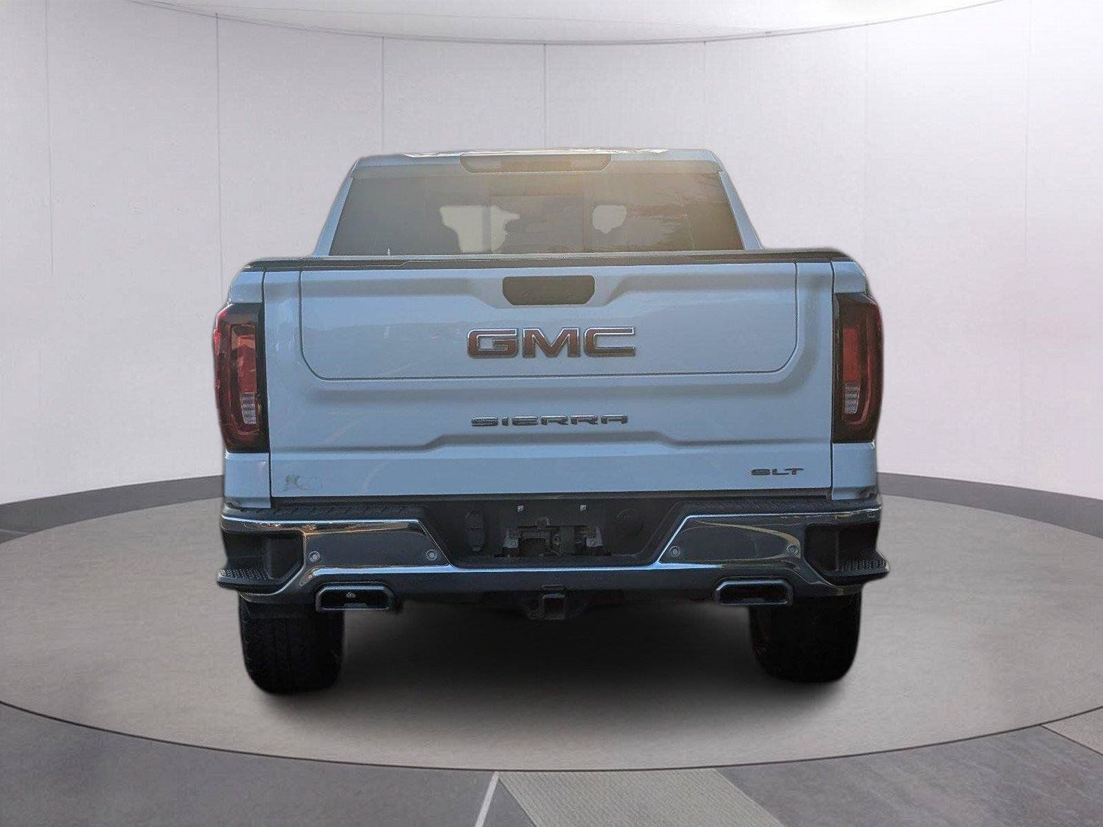 Used 2021 GMC Sierra 1500 SLT w/ SLT Premium Plus Package AWD/4WD image 4