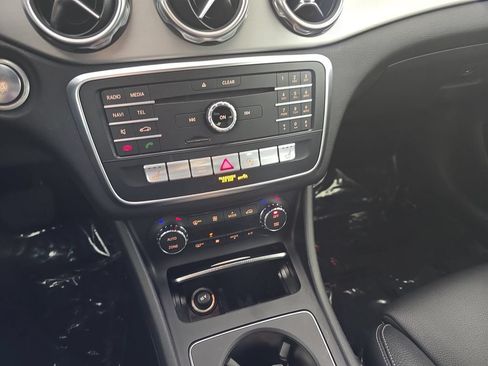 Used 2018 Mercedes-Benz GLA 250 image 27