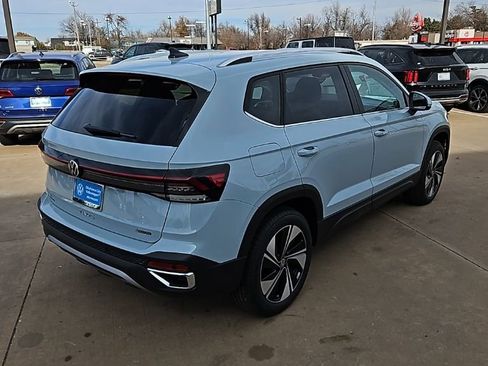 New 2026 Volkswagen Taos SE AWD/4WD image 5