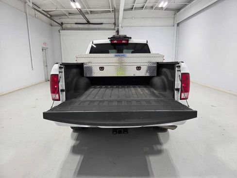 Used 2022 RAM 1500 Tradesman w/ Chrome Appearance Group AWD/4WD image 9
