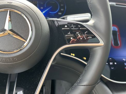 Used 2023 Mercedes-Benz EQS 580 4MATIC SUV image 22