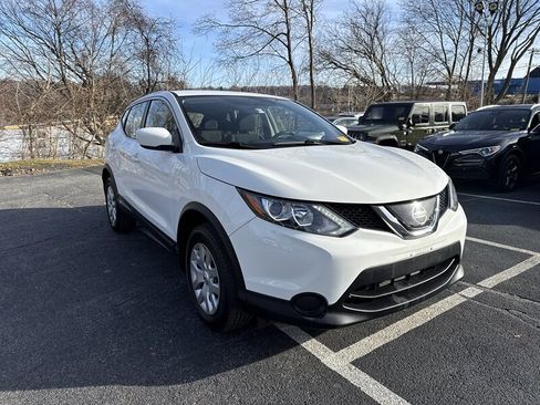 Used 2019 Nissan Rogue Sport S image 8