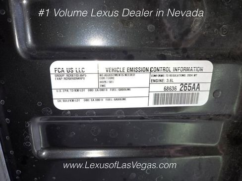 Used 2024 Jeep Grand Cherokee L Limited w/ Black Appearance Package AWD/4WD image 28