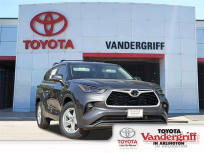 New 2025 Toyota Highlander LE