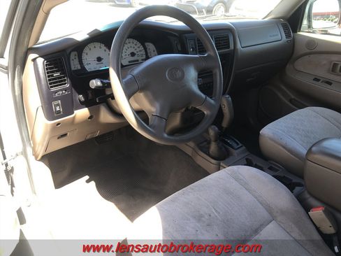 Used 2004 Toyota Tacoma 4x4 Xtracab V6 image 11