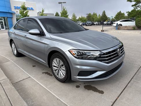 Used 2019 Volkswagen Jetta S FWD image 3
