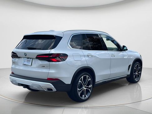 New 2026 BMW X5 sDrive40i w/ Premium Package RWD image 5