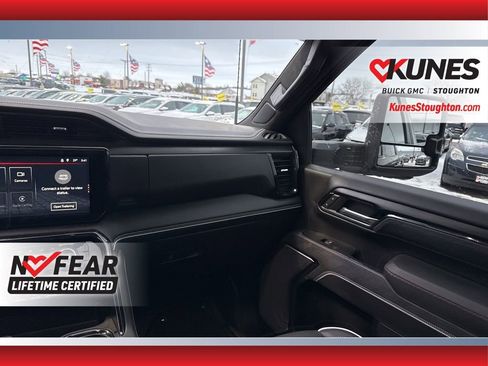 Used 2024 GMC Sierra 2500 AT4X image 45