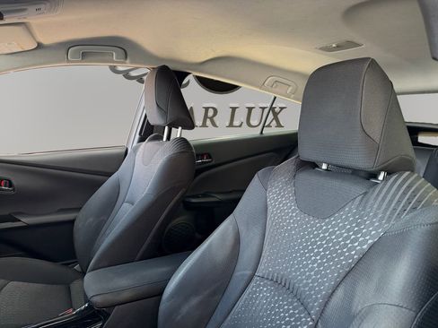 Used 2017 Toyota Prius Prime Plus w/ Carpet Mat Package FWD image 9