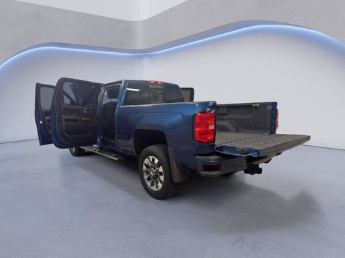 Used 2017 Chevrolet Silverado 2500 High Country AWD/4WD image 12