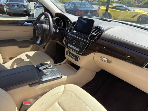Used 2017 Mercedes-Benz GLS 450 4MATIC image 19