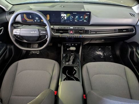 Used 2025 Kia K4 LXS image 25