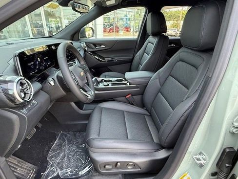 New 2026 Chevrolet Equinox LT w/ Convenience Package II image 13