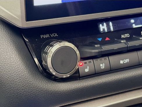 Used 2024 Toyota Tundra Limited image 20